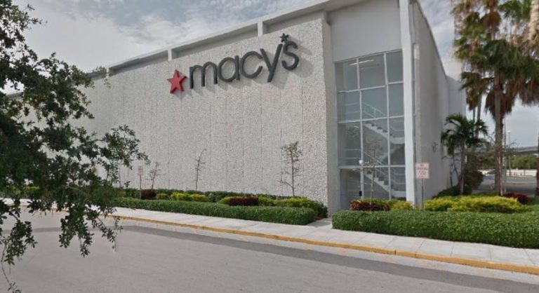 Tiendas Macy's suspende el trabajo y el pago de la mayoría de sus 130